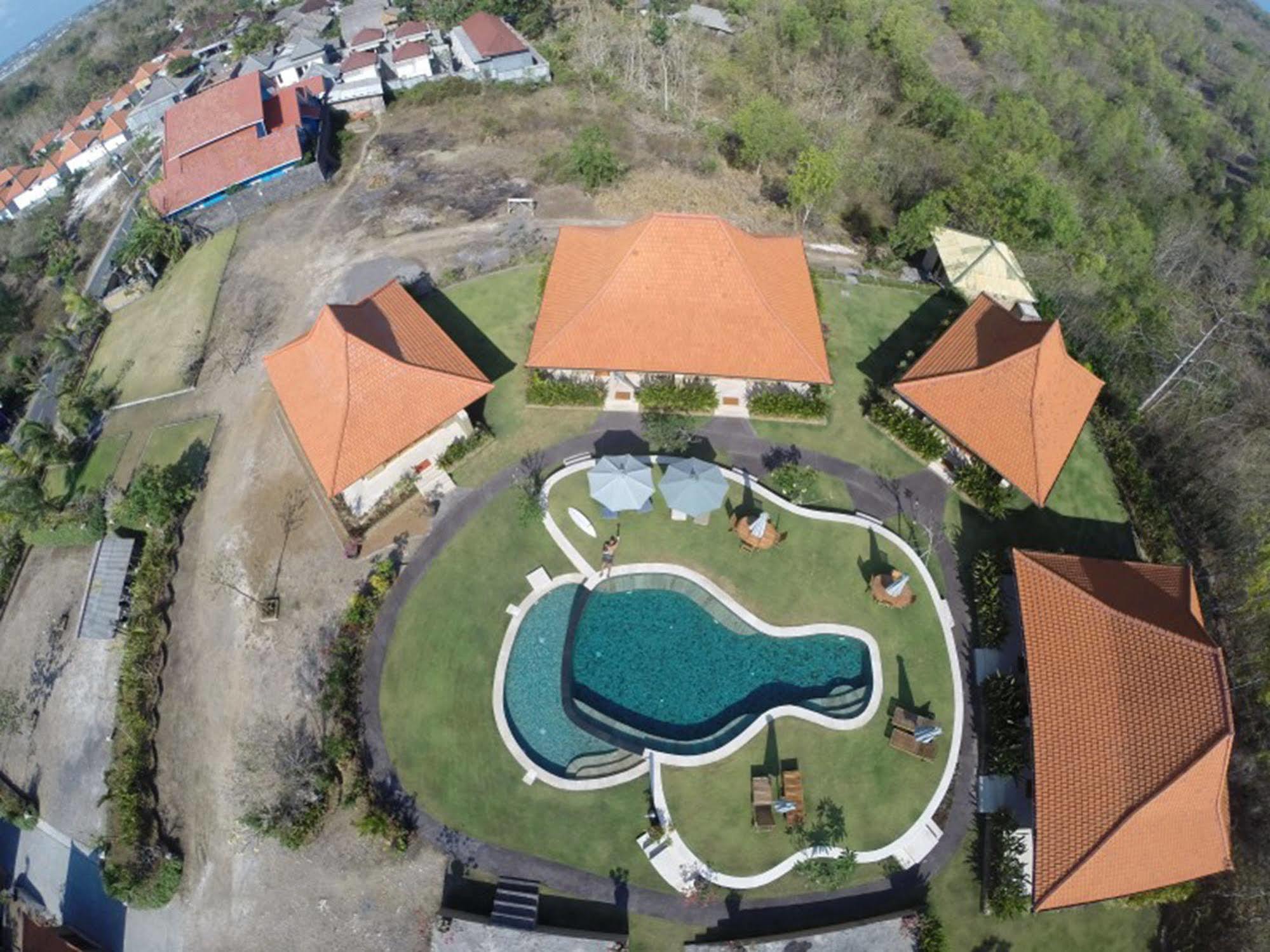 Three Monkeys Villas Pecatu Buitenkant foto